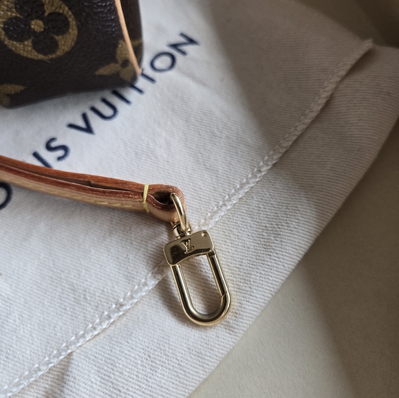 Louis Vuitton Wapity - Picture 11 of 16